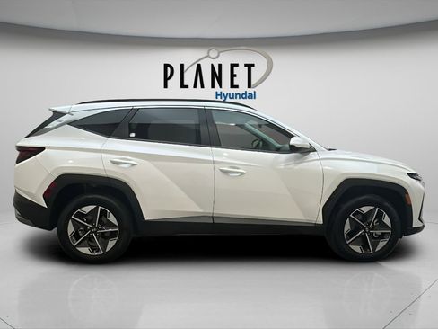 Certified 2025 Hyundai Tucson SEL AWD/4WD image 7