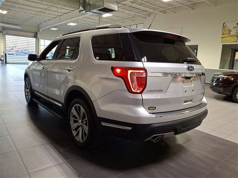 Used 2018 Ford Explorer Limited image 4