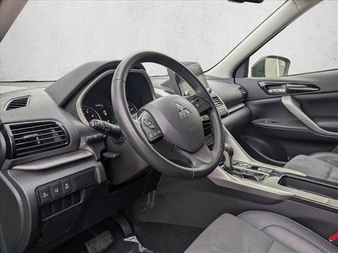 Used 2023 Mitsubishi Eclipse Cross SE image 9