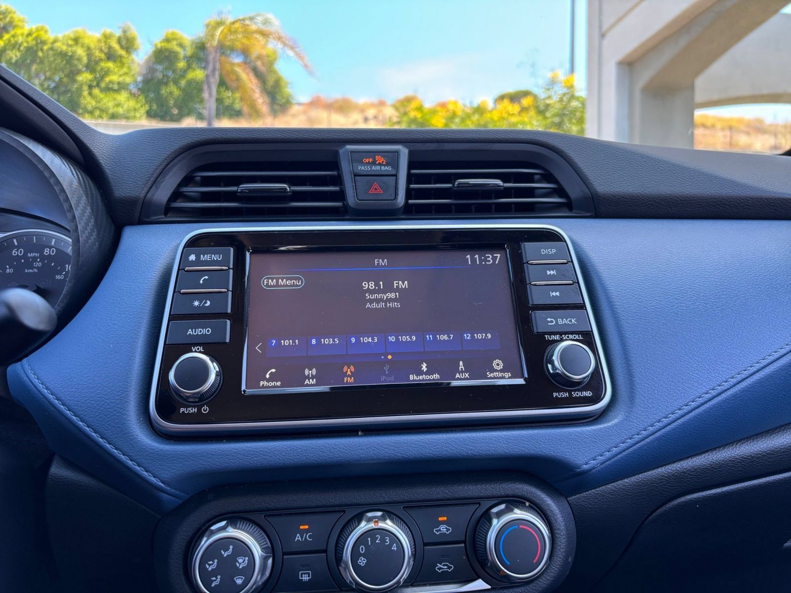 Used 2025 Nissan Versa SV FWD image 19