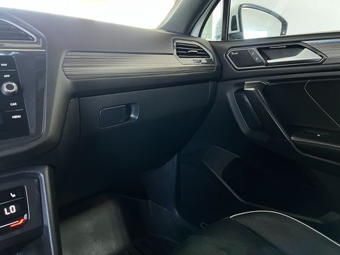 Used 2022 Volkswagen Tiguan SEL R-Line AWD/4WD image 18