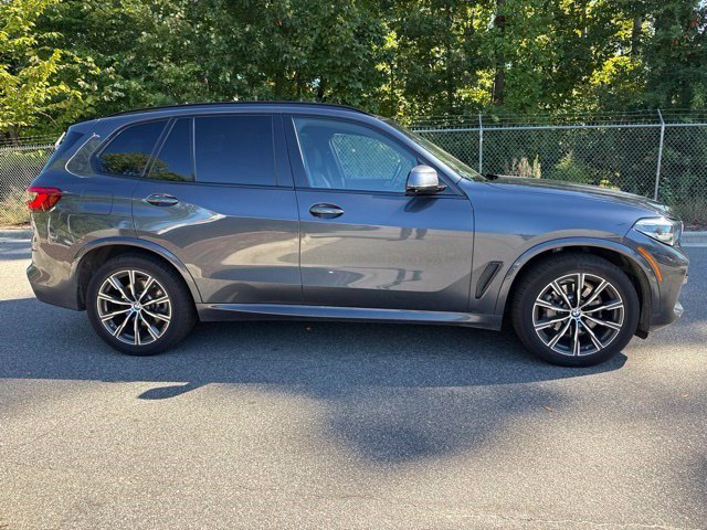 Used 2019 BMW X5 xDrive40i w/ M Sport Package AWD/4WD image 12