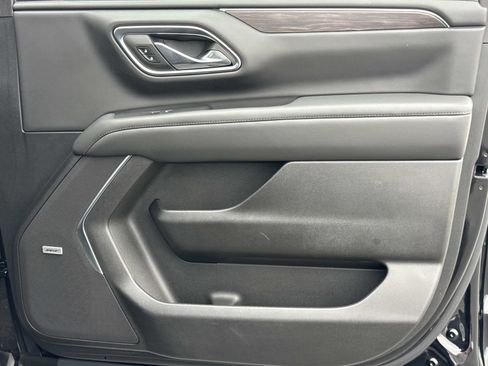 Used 2024 Chevrolet Tahoe LT w/ Luxury Package image 18