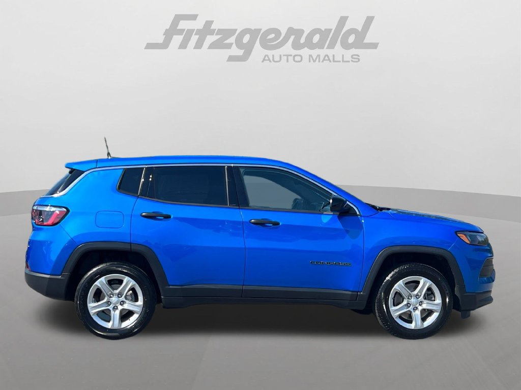 Used 2023 Jeep Compass Sport AWD/4WD image 4