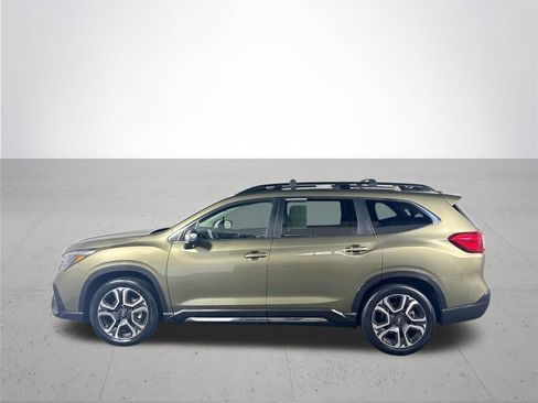 Used 2023 Subaru Ascent Limited w/ Technology Package AWD/4WD image 9