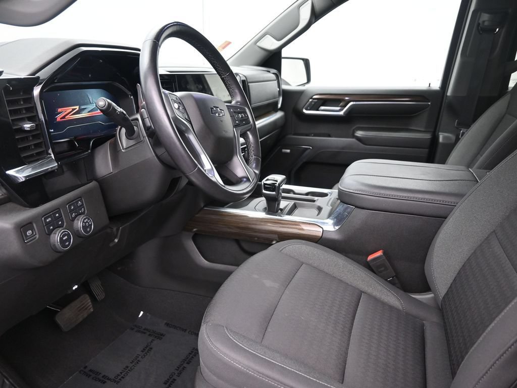 Used 2023 Chevrolet Silverado 1500 RST AWD/4WD image 12