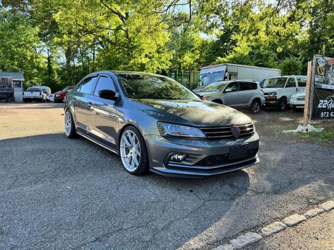 Used 2018 Volkswagen Jetta Wolfsburg Edition FWD image 1