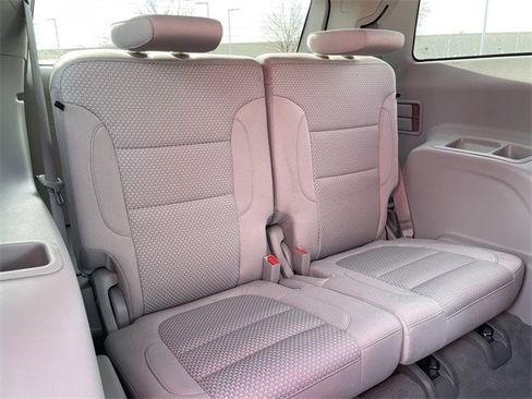 Used 2023 GMC Acadia SLE w/ Driver Convenience Package image 27