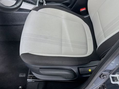 Used 2024 Hyundai Venue SEL image 13