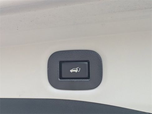 Used 2019 Nissan Rogue SL image 13