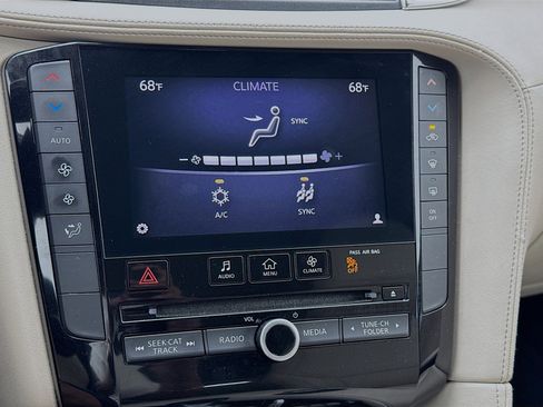 Used 2019 INFINITI QX50 Luxe w/ Cargo Package FWD image 12
