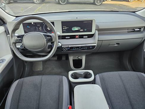 Used 2024 Hyundai Ioniq 5 SEL RWD image 17
