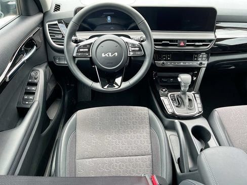 Used 2026 Kia Seltos S AWD/4WD image 23