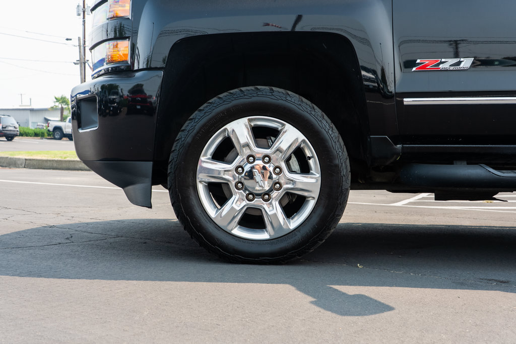 Used 2019 Chevrolet Silverado 2500 LTZ w/ Duramax Plus Package AWD/4WD image 7