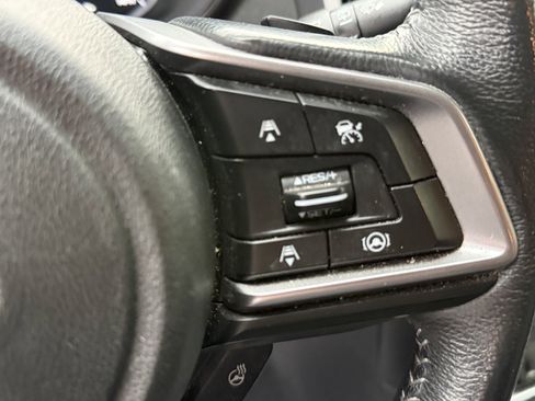 Used 2022 Subaru Ascent Limited AWD/4WD image 18