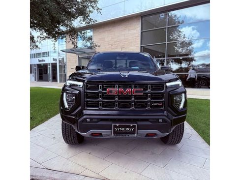 Used 2024 GMC Canyon AT4 AWD/4WD image 3