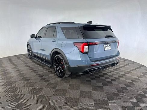 Used 2025 Ford Explorer ST AWD/4WD image 9