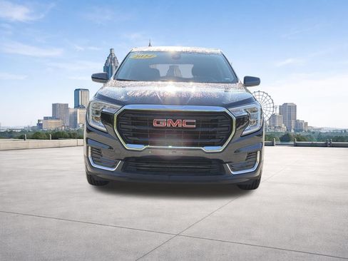 Used 2024 GMC Terrain SLE FWD image 28