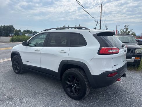 Used 2016 Jeep Cherokee Trailhawk w/ Comfort/Convenience Group AWD/4WD image 7