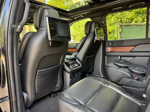 Used 2020 Lincoln Navigator L Reserve w/ Equipment Group 201A Reserve AWD/4WD image 25