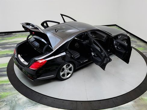 Used 2015 Mercedes-Benz S 550 Sedan image 39