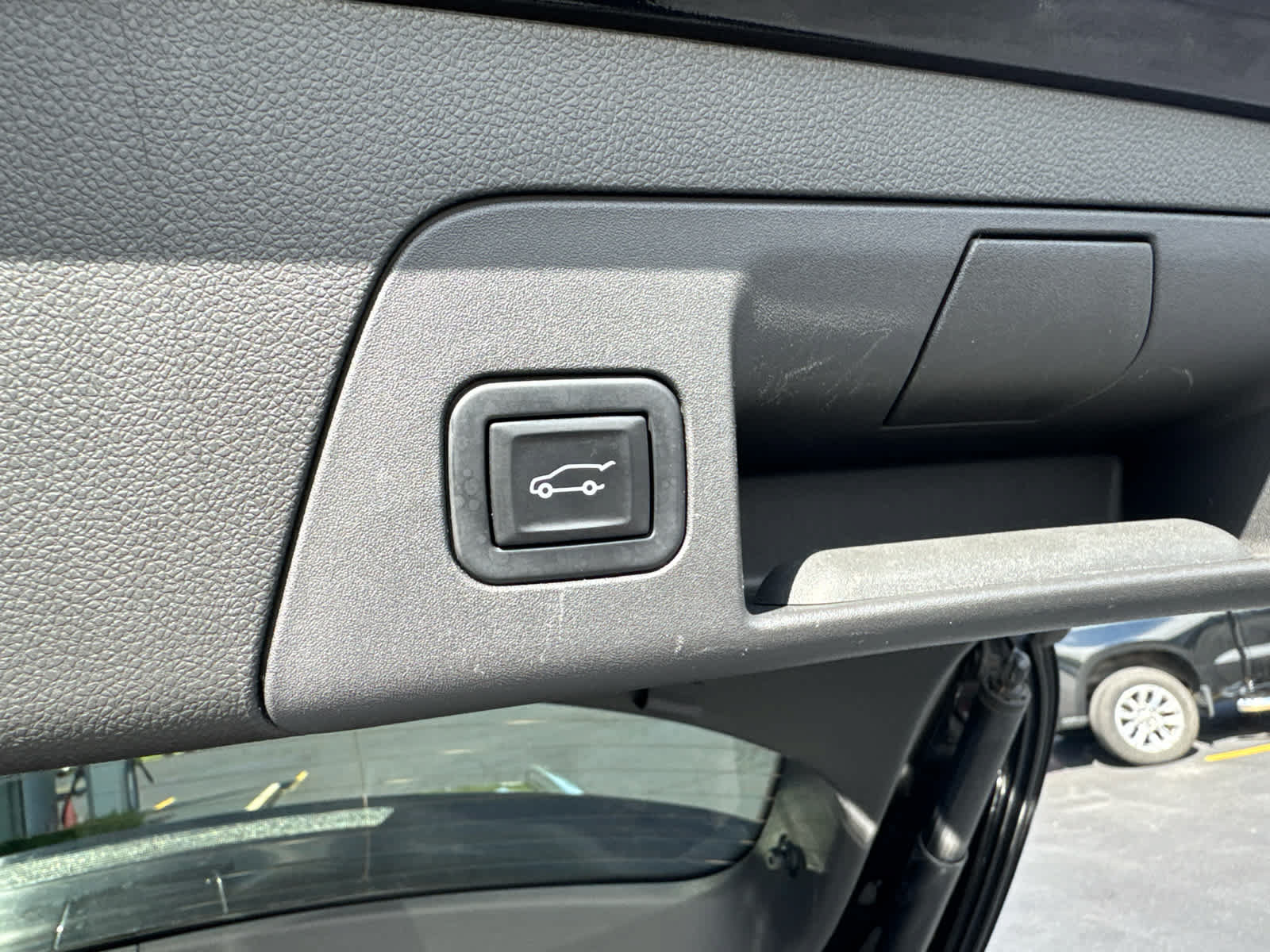 Certified 2022 Buick Envision Preferred AWD/4WD image 15