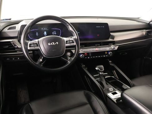 Used 2024 Kia Telluride S FWD image 2