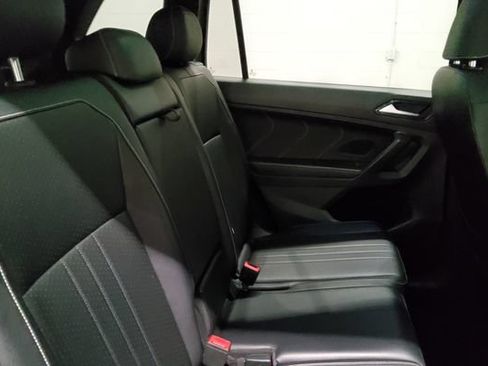 Used 2022 Volkswagen Tiguan SE R-Line FWD image 16