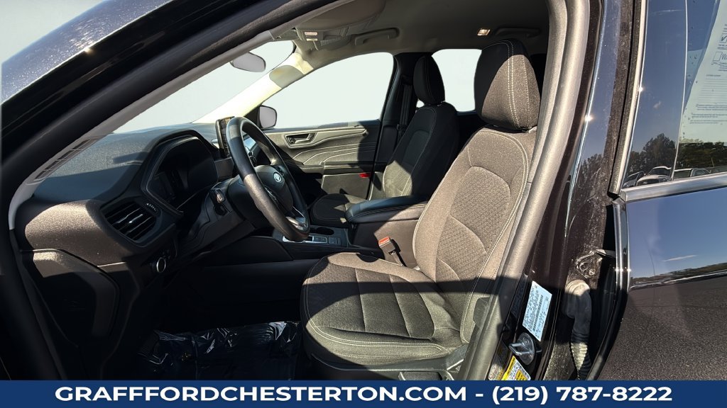 Used 2025 Ford Escape Active AWD/4WD image 23