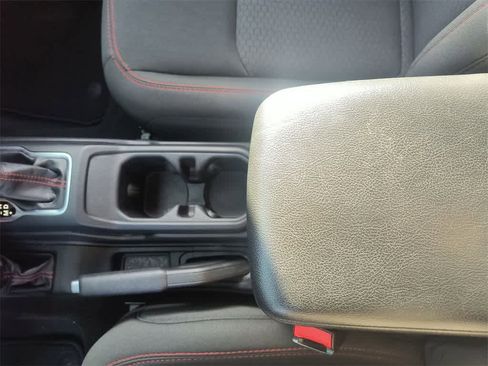 Used 2023 Jeep Wrangler Unlimited Rubicon w/ Cold Weather Group image 21