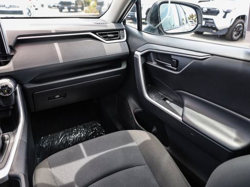 Certified 2024 Toyota RAV4 LE AWD/4WD image 7