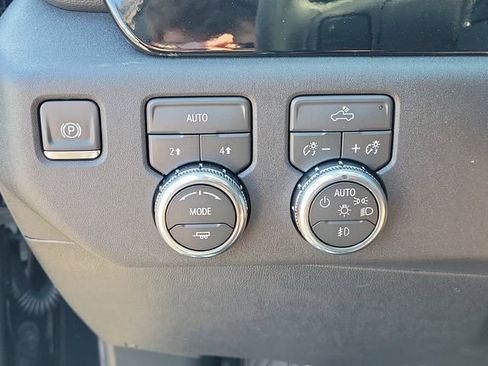 New 2026 GMC Sierra 1500 Elevation w/ Elevation Select Package AWD/4WD image 21