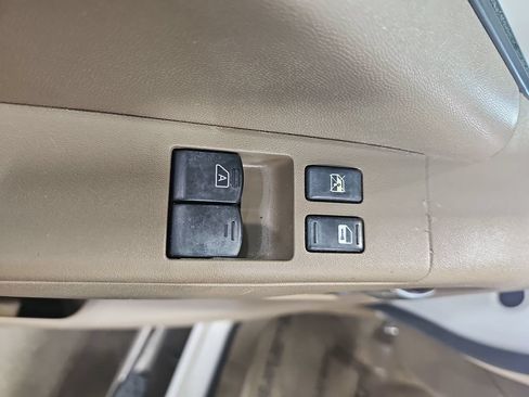 Used 2005 Nissan Frontier SE w/ (P01) Power Pkg AWD/4WD image 29