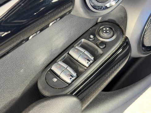 Used 2023 MINI Cooper S image 12