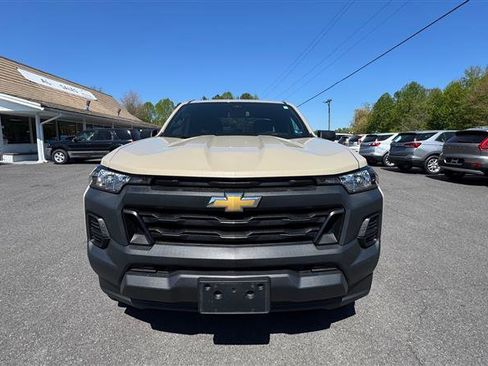 Used 2024 Chevrolet Colorado W/T image 20