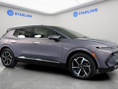 Used 2025 Chevrolet Equinox EV LT image 12