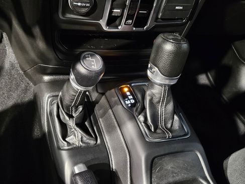 Used 2021 Jeep Wrangler Unlimited Sahara w/ Cold Weather Group image 32