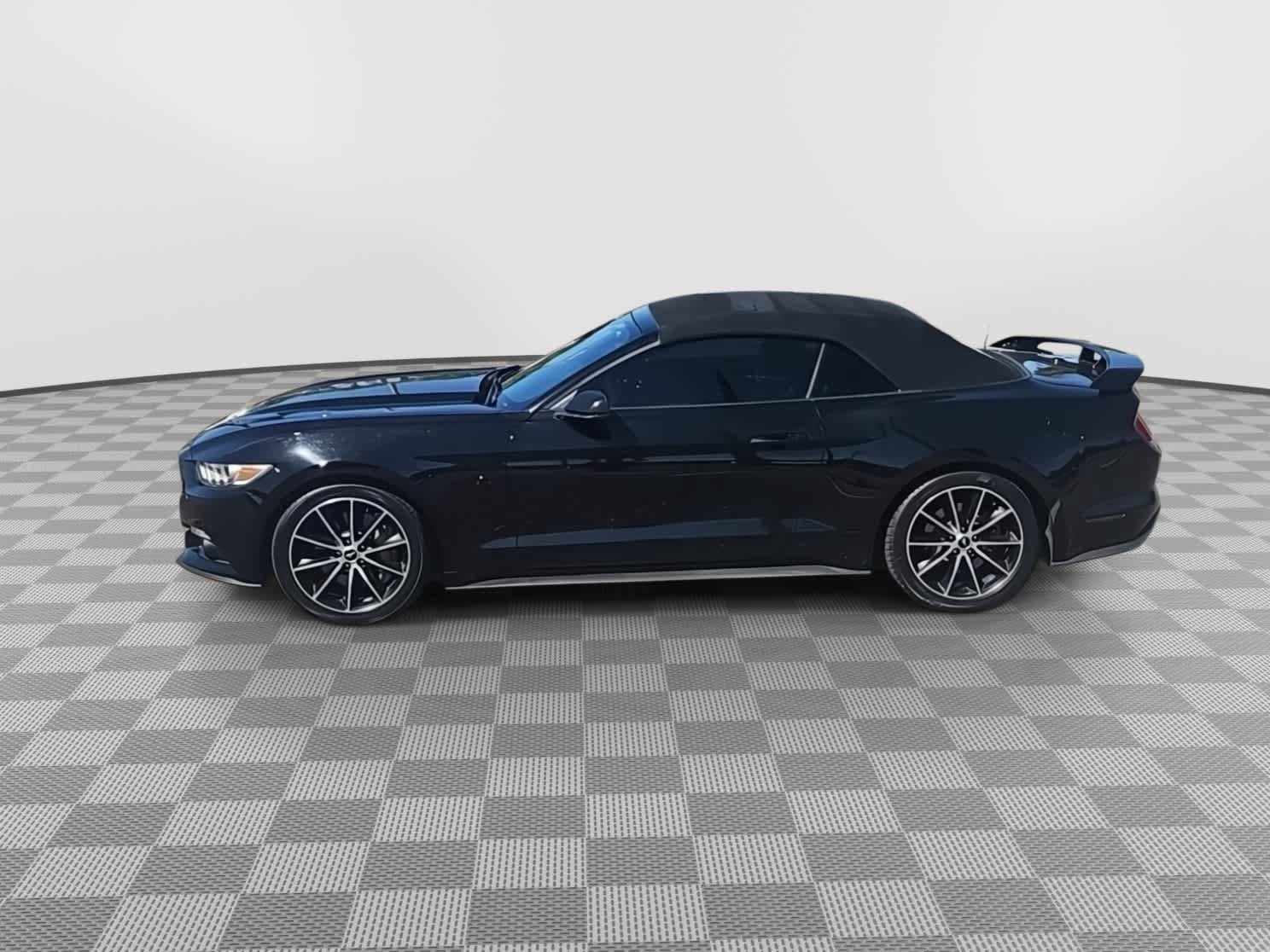 Used 2015 Ford Mustang GT Premium w/ Equipment Group 401A RWD image 5