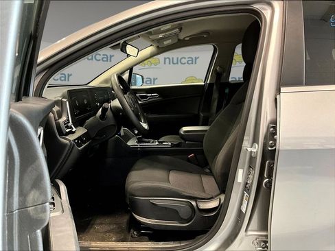 Used 2023 Kia Sportage LX image 12