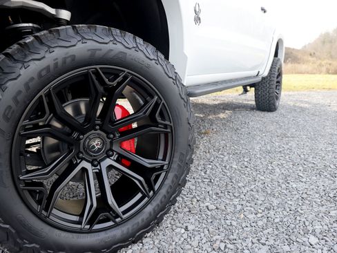 New 2025 Chevrolet Silverado 1500 LT Trail Boss w/ Convenience Package II image 13