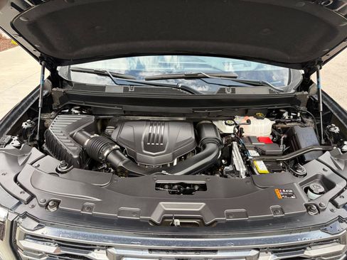Used 2024 GMC Acadia AT4 w/ Luxury Package AWD/4WD image 26