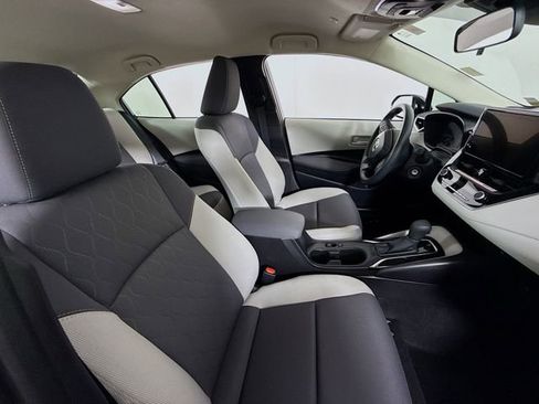 Certified 2025 Toyota Corolla LE image 24
