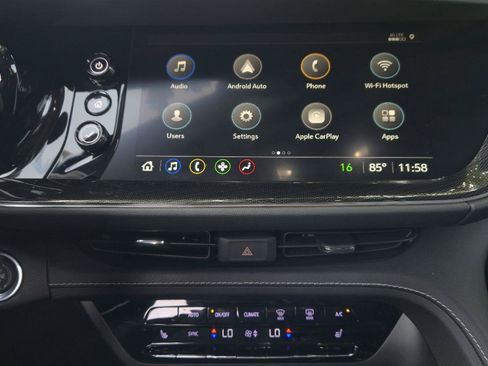Used 2022 Buick Envision Essence w/ Safety Package FWD image 18