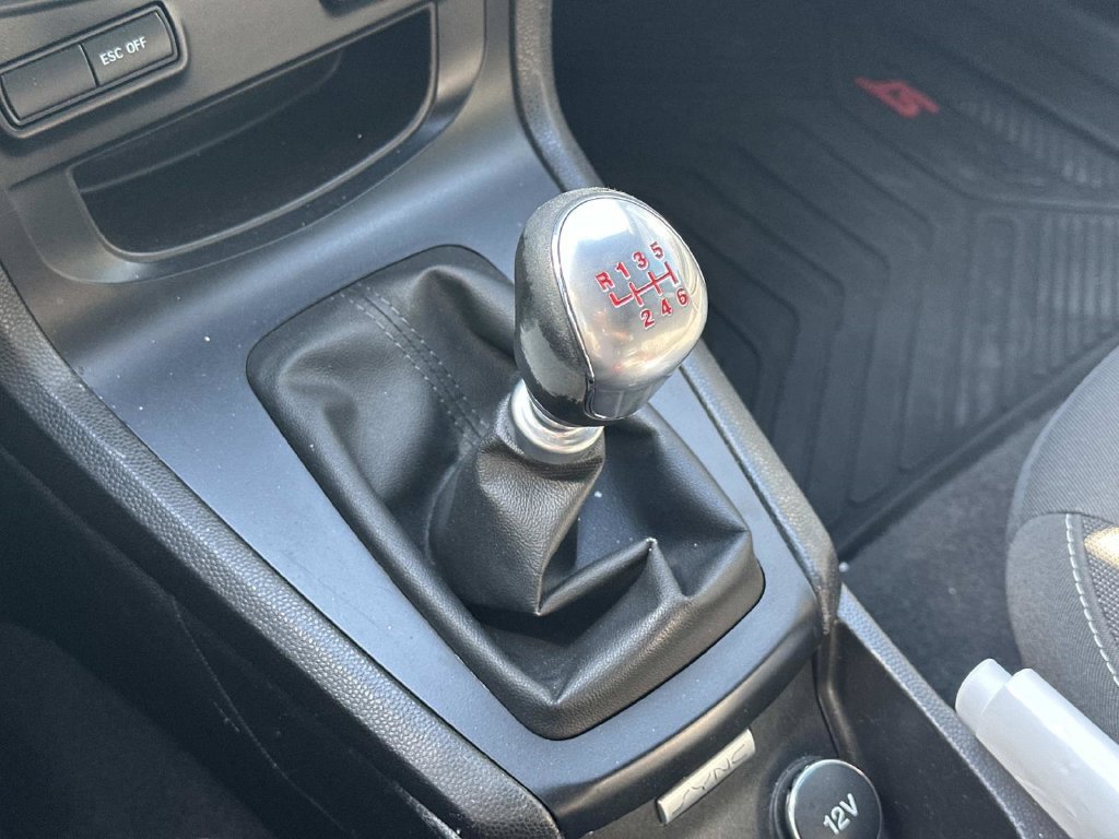 Used 2015 Ford Fiesta ST FWD image 32