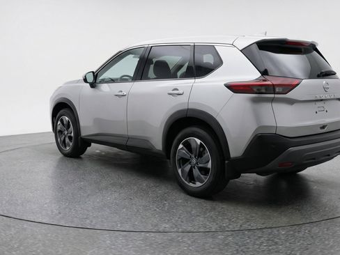 Used 2025 Nissan Rogue SV FWD image 6