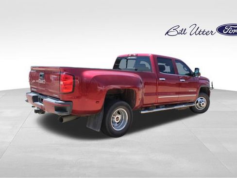 Used 2018 GMC Sierra 3500 Denali w/ Duramax Plus Package AWD/4WD image 5