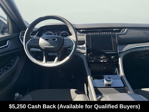 New 2025 Jeep Grand Cherokee Altitude image 27