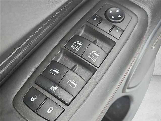 Used 2022 Dodge Durango R/T w/ Tow 'N Go Package AWD/4WD image 12