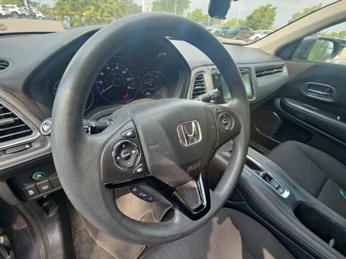 Used 2016 Honda HR-V EX image 3
