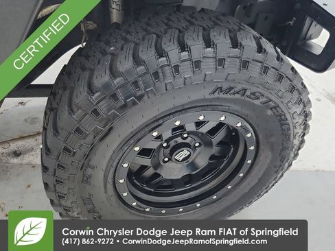 Certified 2017 Jeep Wrangler Unlimited Rubicon AWD/4WD image 32